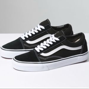 Vans Old Skool Sneakers | Black and White